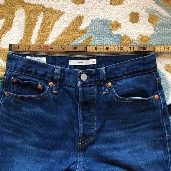 Levi’s Premium Wedgie Women’s Denim Jeans - Picture 8 of 11